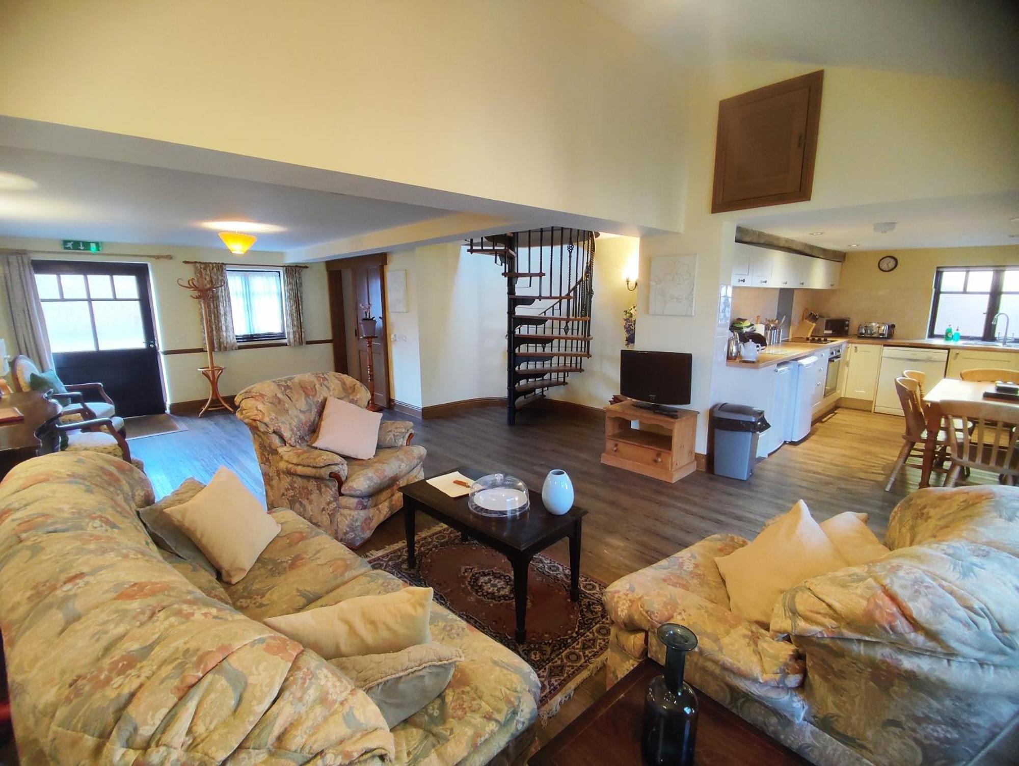 فيلا The Old Stables Self Catering ساليزبري المظهر الخارجي الصورة